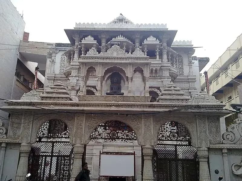 Gujarati Shwetambar Jain Mandir