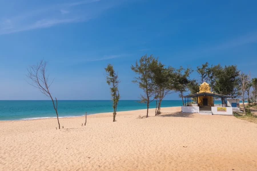Thekkurichi Beach gallery image 2