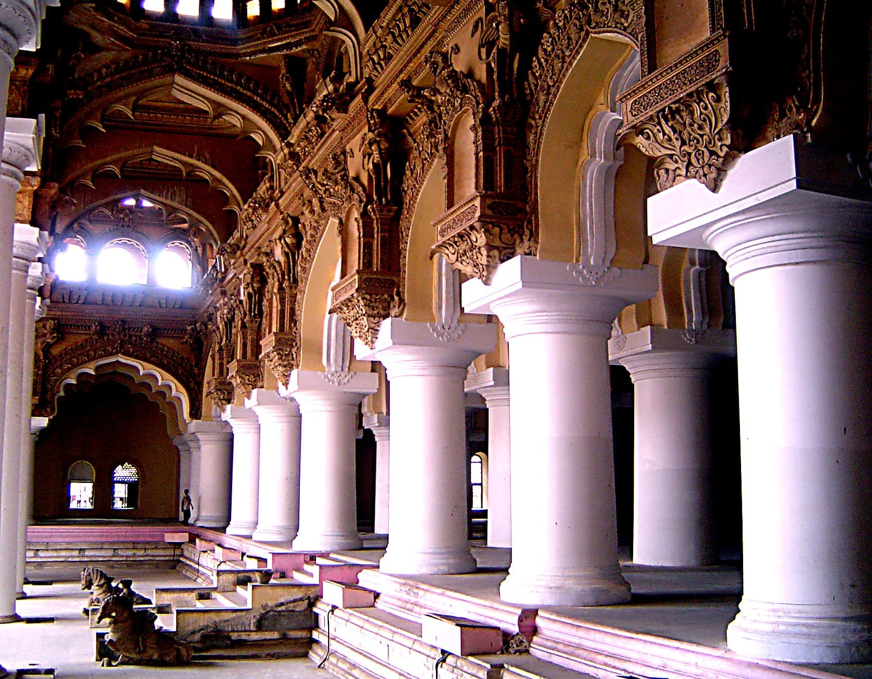 Thirumalai Nayakar palace gallery image 1