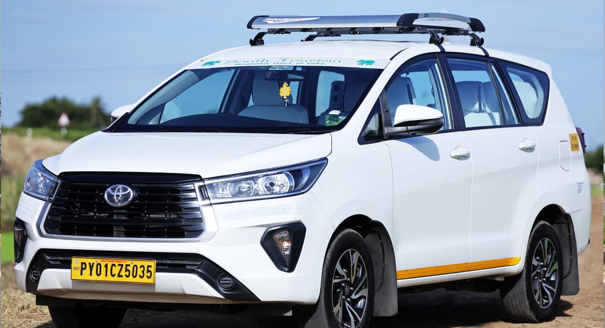Tyota Innova Crysta