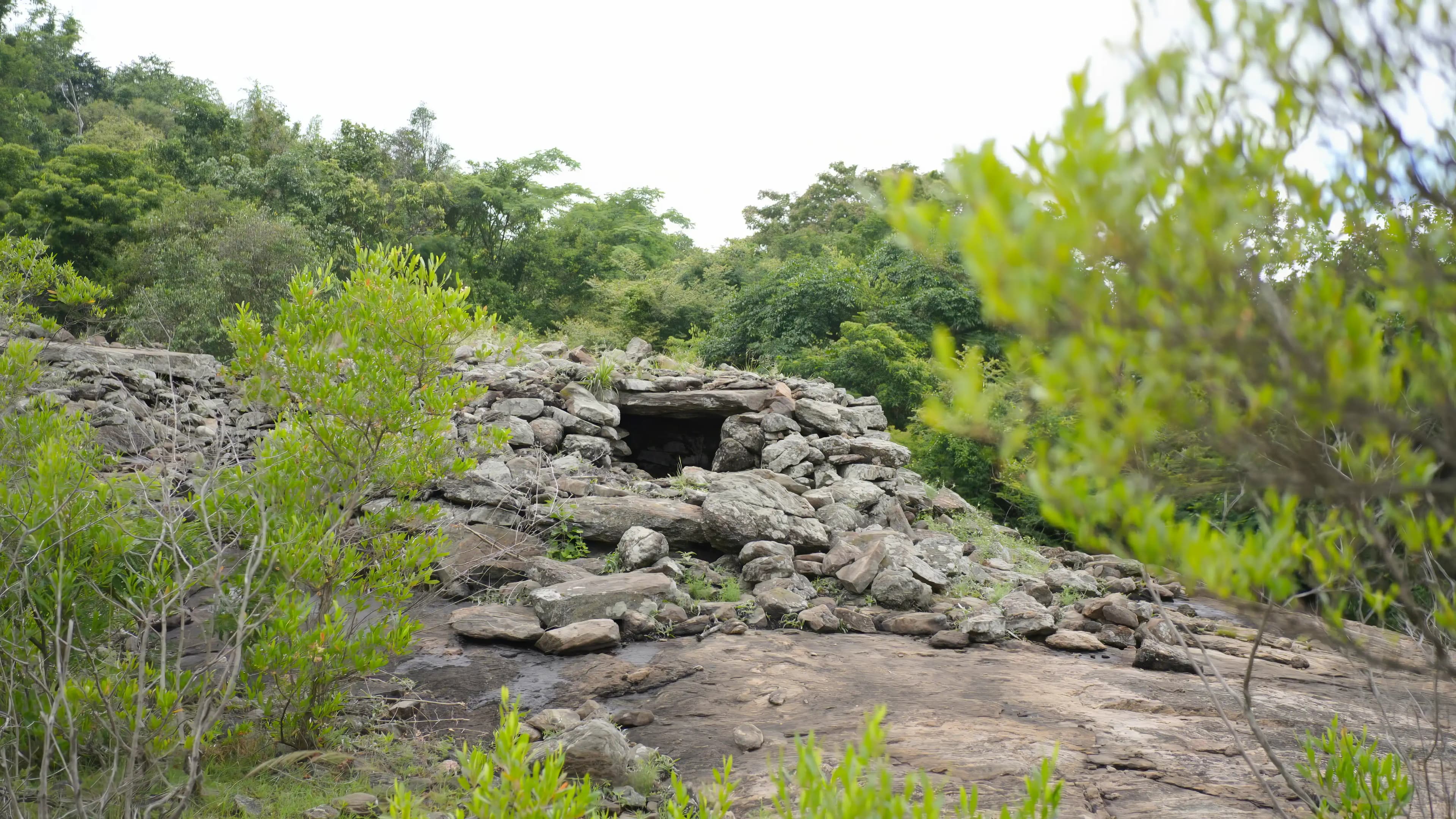 Kullar caves (Tiruvannamalai) - Kullar caves (Tiruvannamalai)