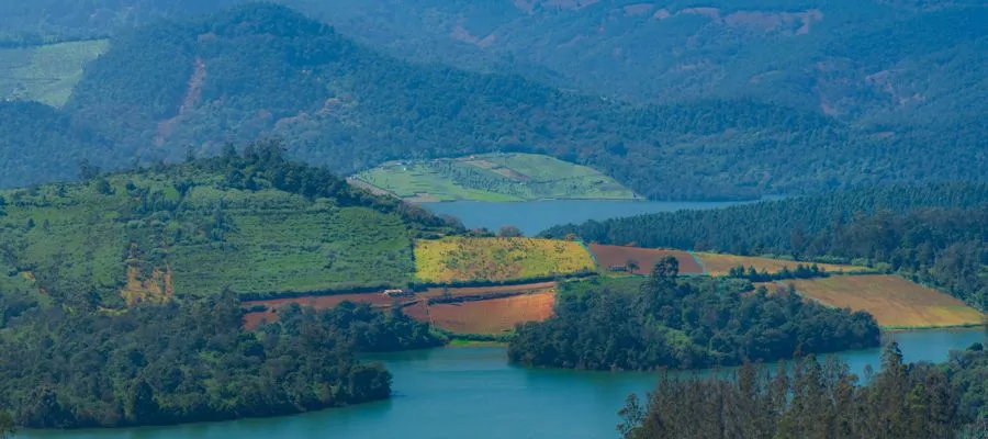 A spectacular view of Avalanchee lake