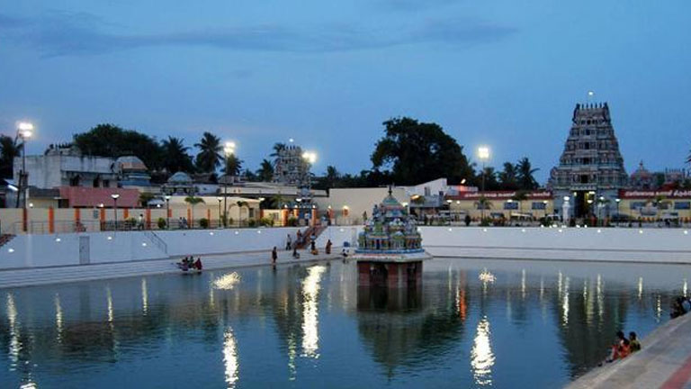 Temple tank of Sri Dharbaranyeswara Swamy Temple at Thirunallar