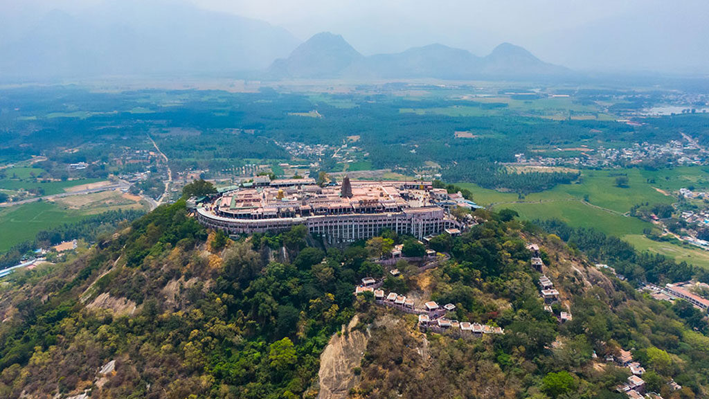 A spectacular aerial view shot of Dhandayuthapani Swamy Temple at Palani in the state of Tamil Nadu. 