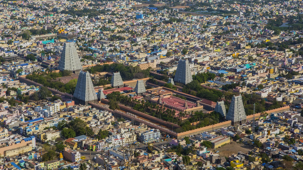 Aerial view of Tiruvannamalai city and Arunacheshvara Temple in the state of Tamil Nadu.