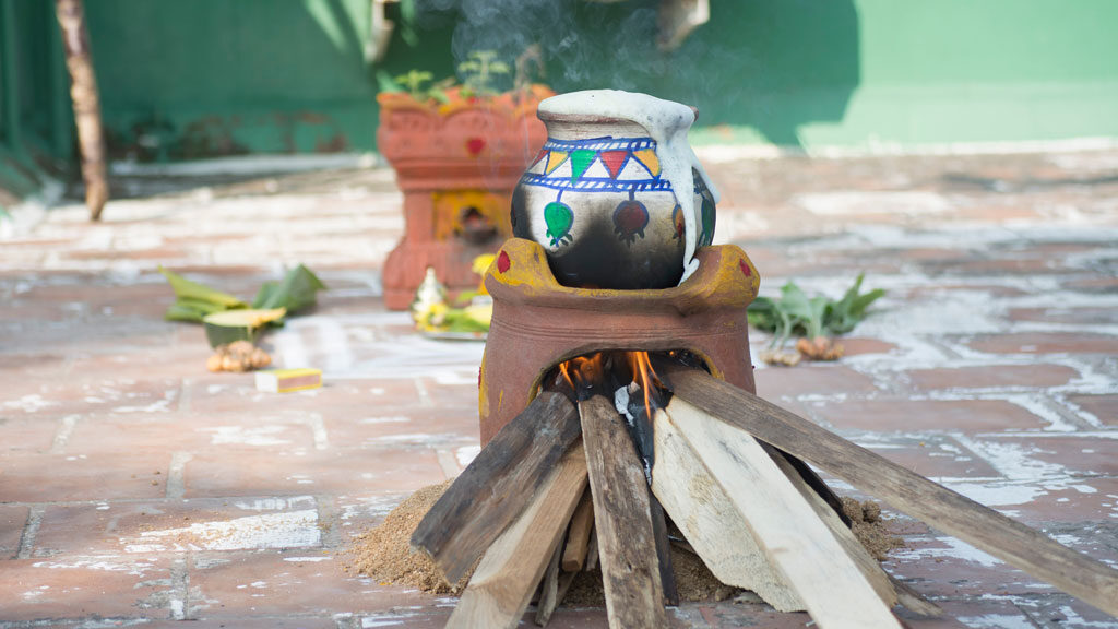 Pongal pot with decoration