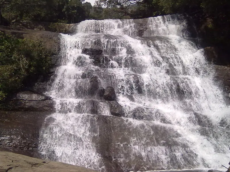 Suruli Waterfalls