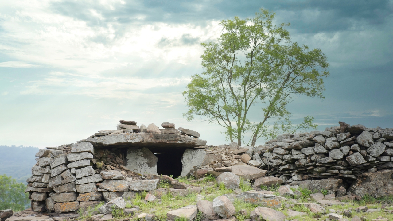 Kullar caves (Tiruvannamalai) image 2