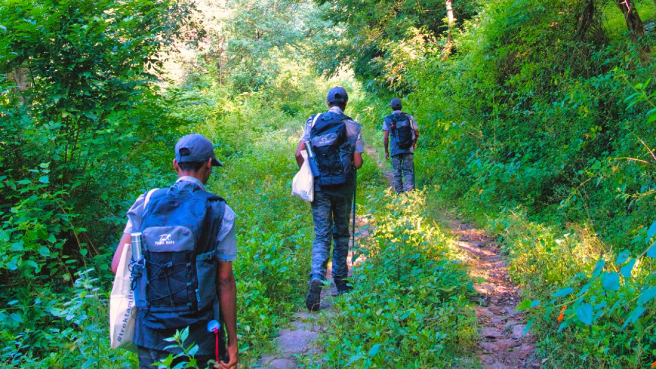 Kurangani to Sambalaru Trek